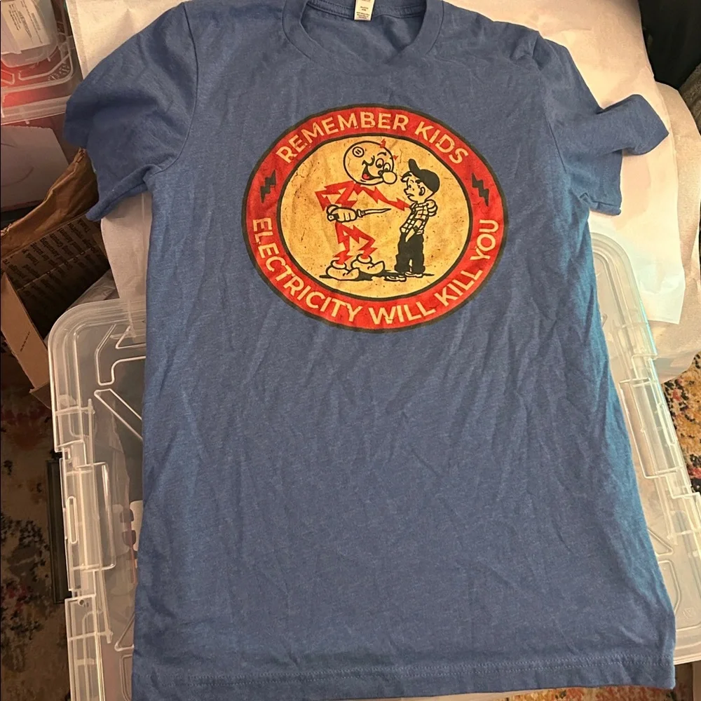Reddy Kilowatt “Remember Kids Electricity Will  Kill You” T-Shirt ⚡️ Size Small - Picture 2 of 4